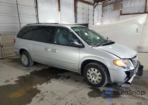 2007 Chrysler Town & Country Lx z USA, uszkodzony, nr VIN 2A4GP44R17R190296